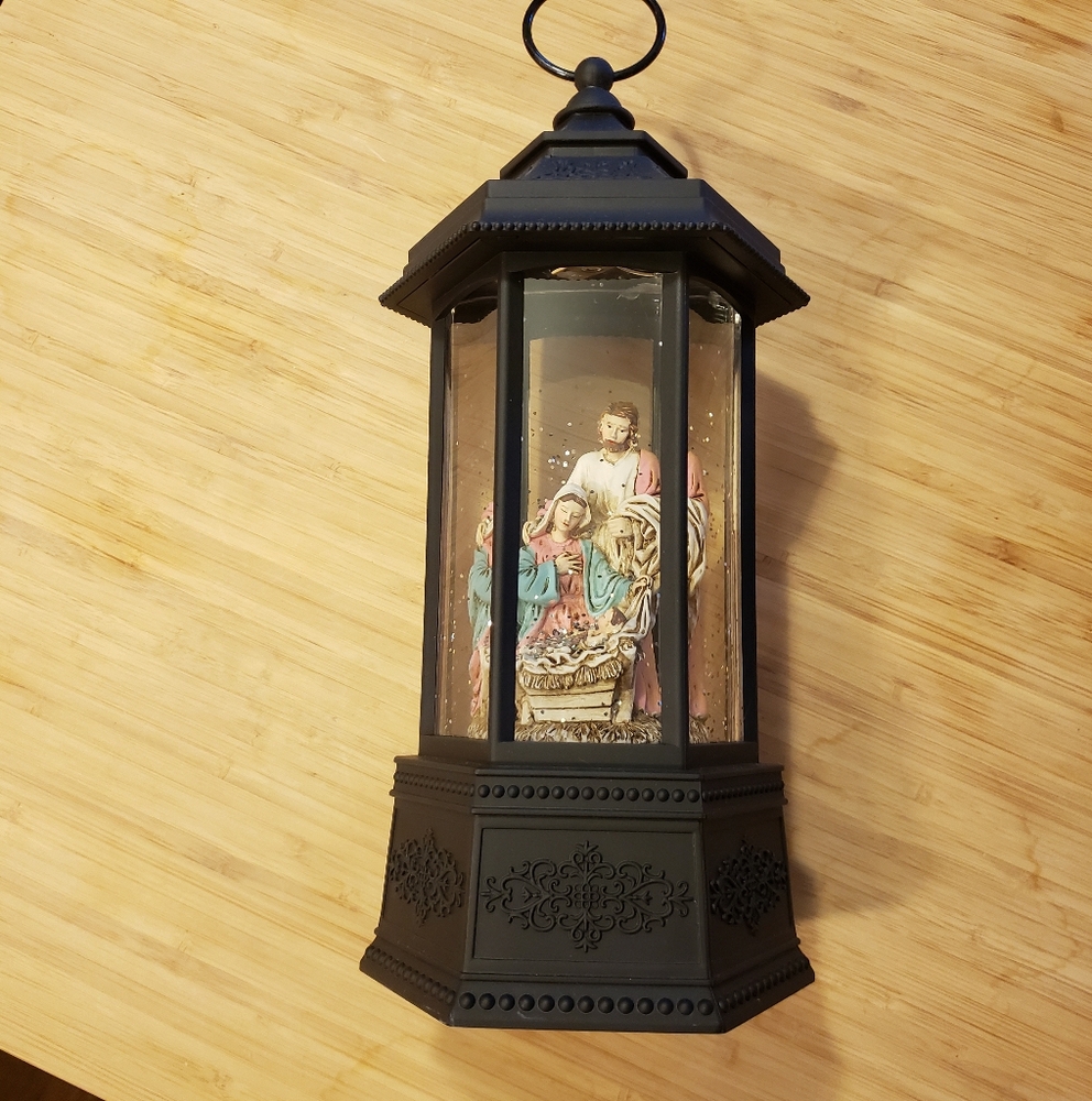 Christmas Manger Snow Globe  Glitter Lantern NEW